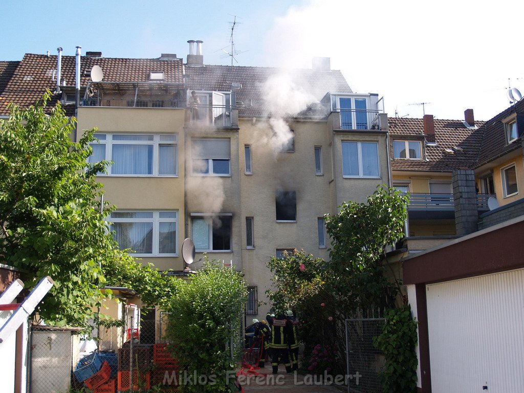 Brand Wohnung mit Menschenrettung Koeln Vingst Ostheimerstr  P029.JPG